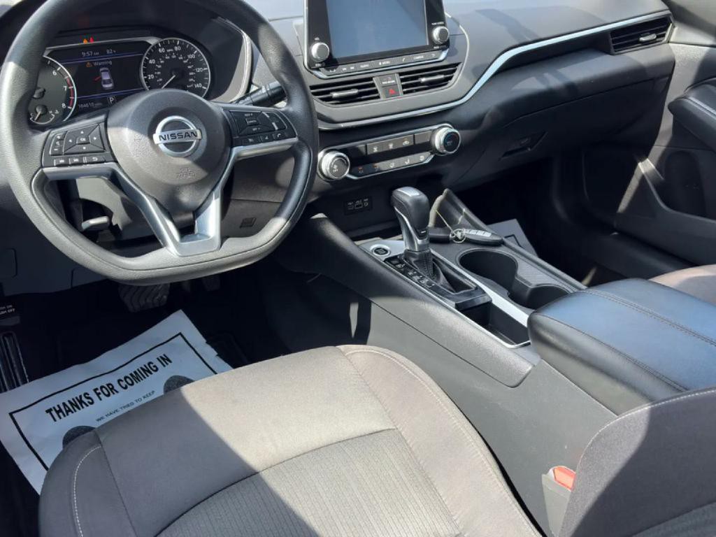 2020 Nissan Altima Image 13