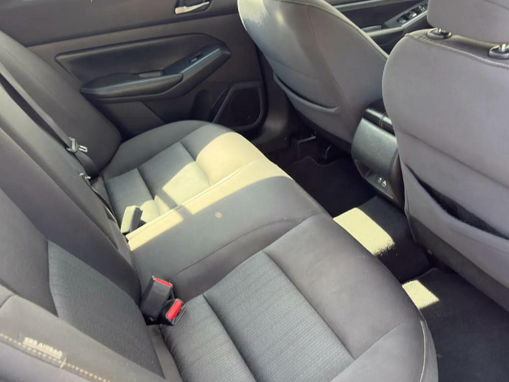 2020 Nissan Altima Image 14