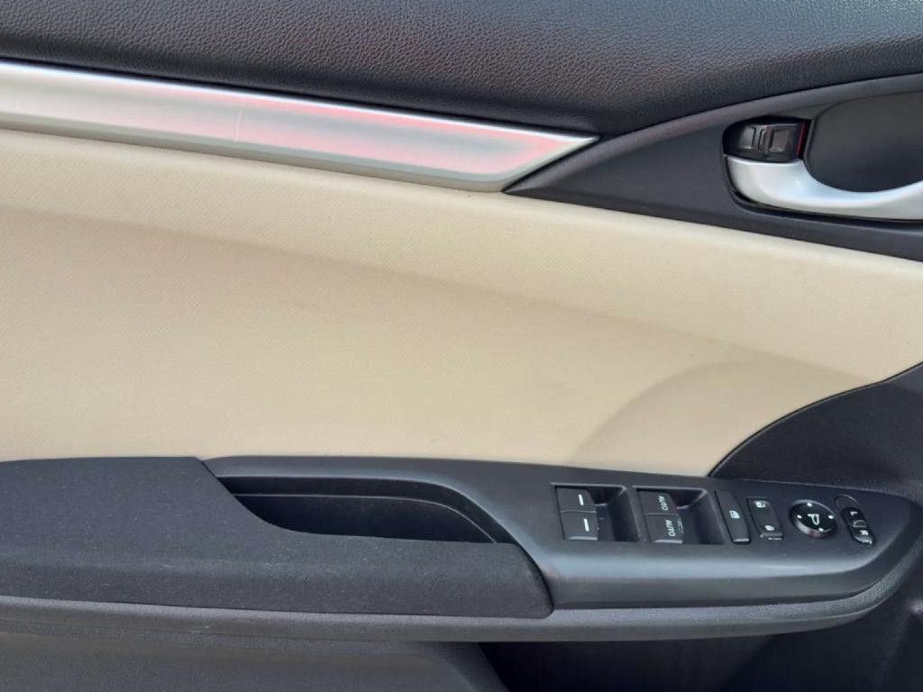 2017 Honda Civic Image 5