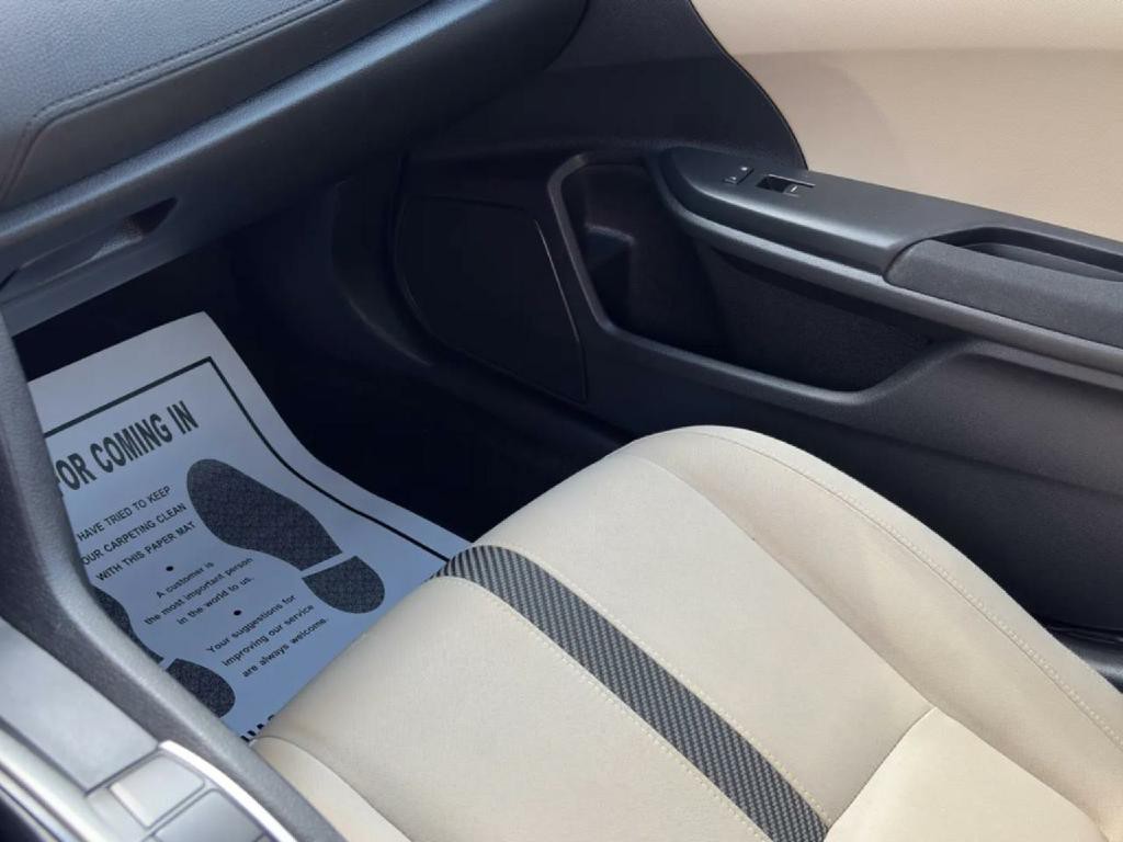 2017 Honda Civic Image 9