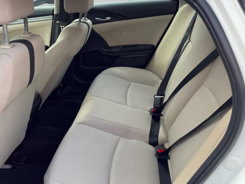2017 Honda Civic Image 10