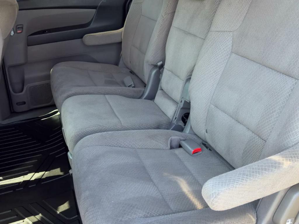 2015 Honda Odyssey Image 10