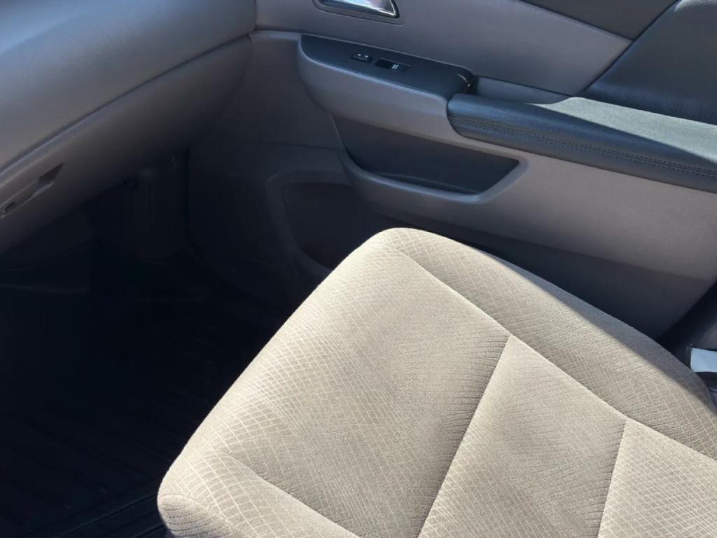 2015 Honda Odyssey Image 11