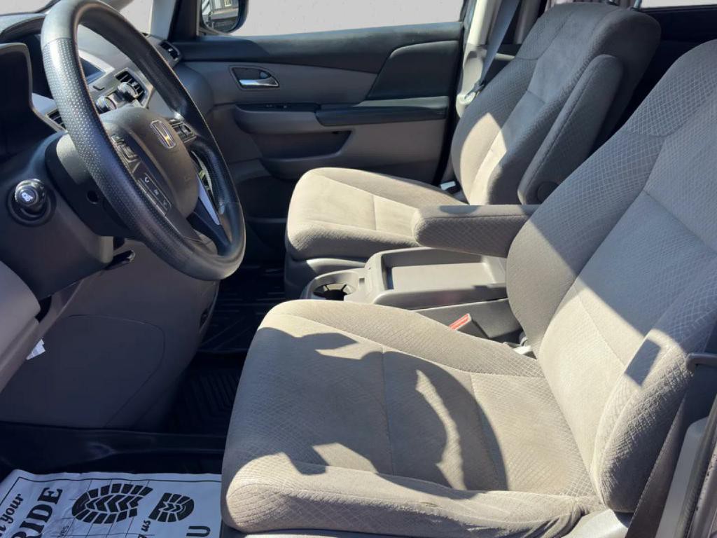 2015 Honda Odyssey Image 15