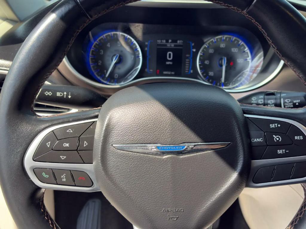 2017 Chrysler Pacifica Image 7