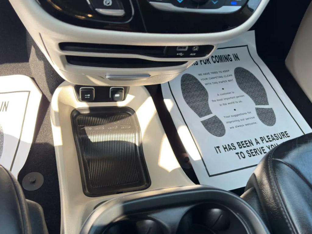 2017 Chrysler Pacifica Image 9