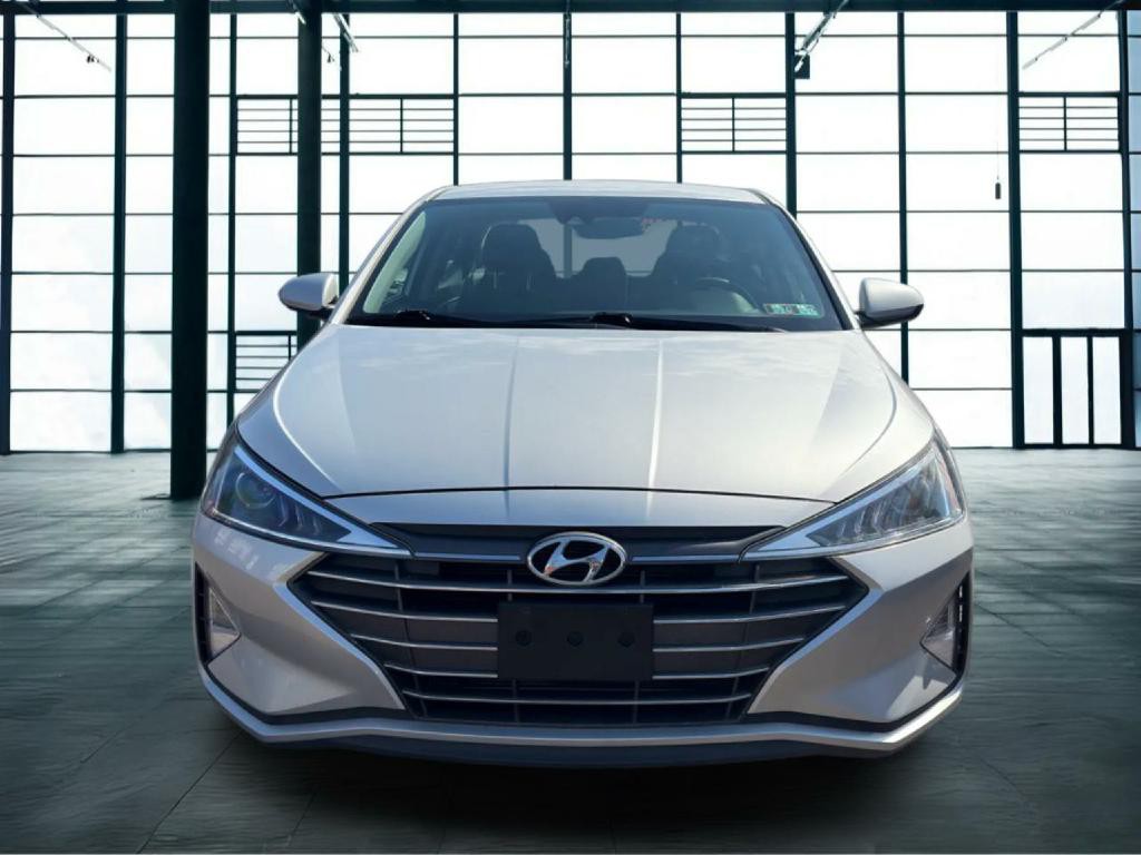 2020 Hyundai Elantra Image 3