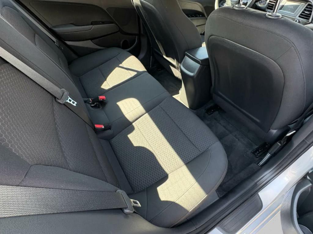 2020 Hyundai Elantra Image 13