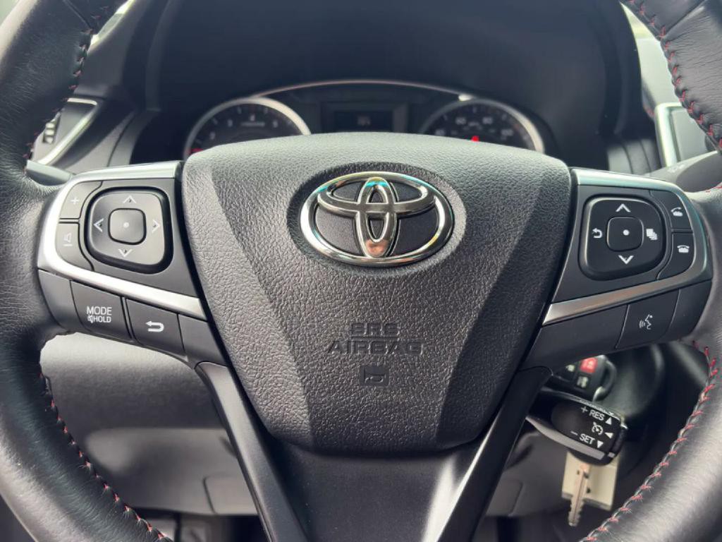 2017 Toyota Camry Image 7