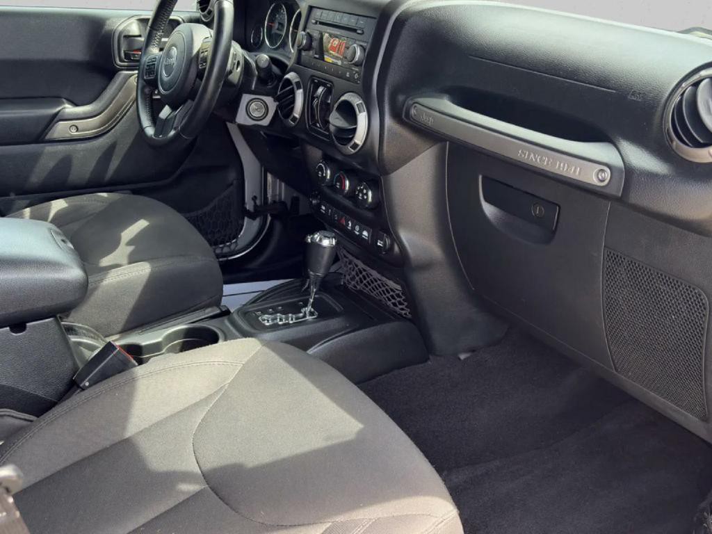 2017 Jeep Wrangler Image 9