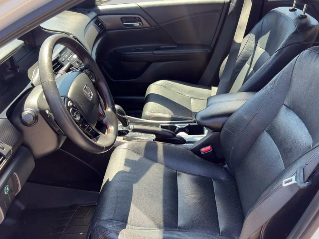 2017 Honda Accord Image 7