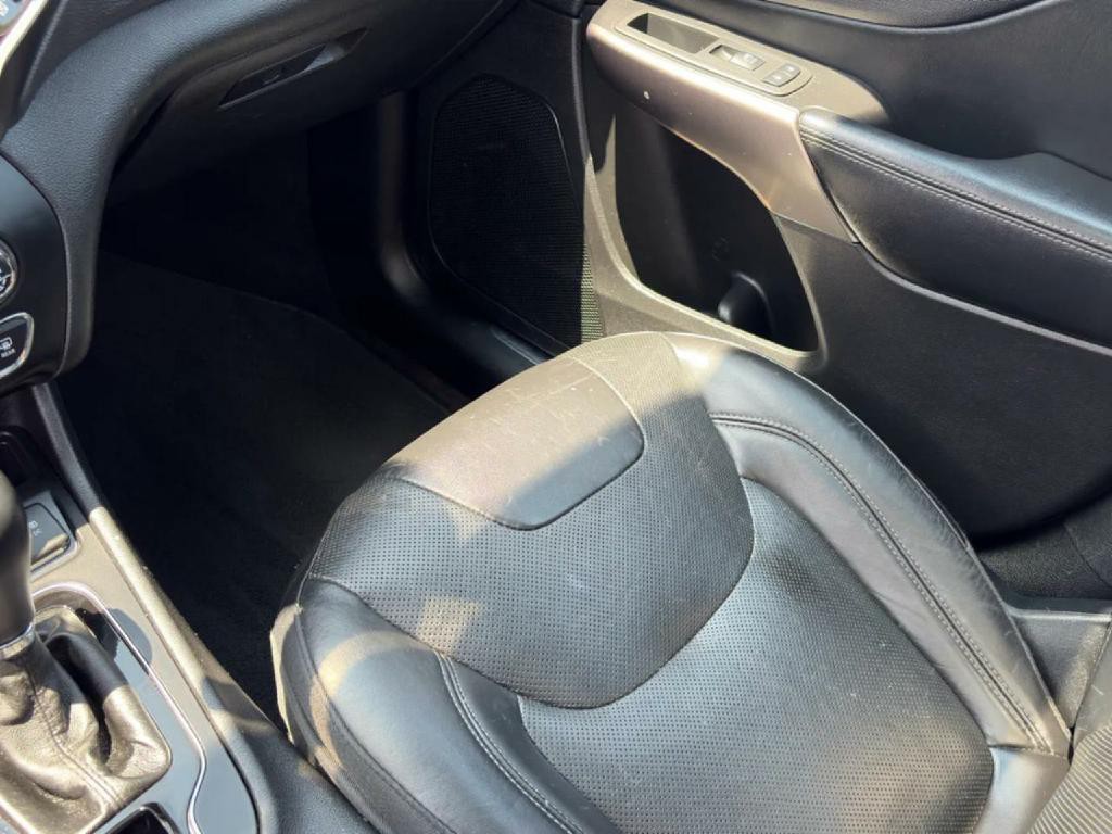 2019 Jeep Cherokee Image 10