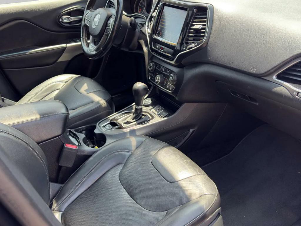 2019 Jeep Cherokee Image 14