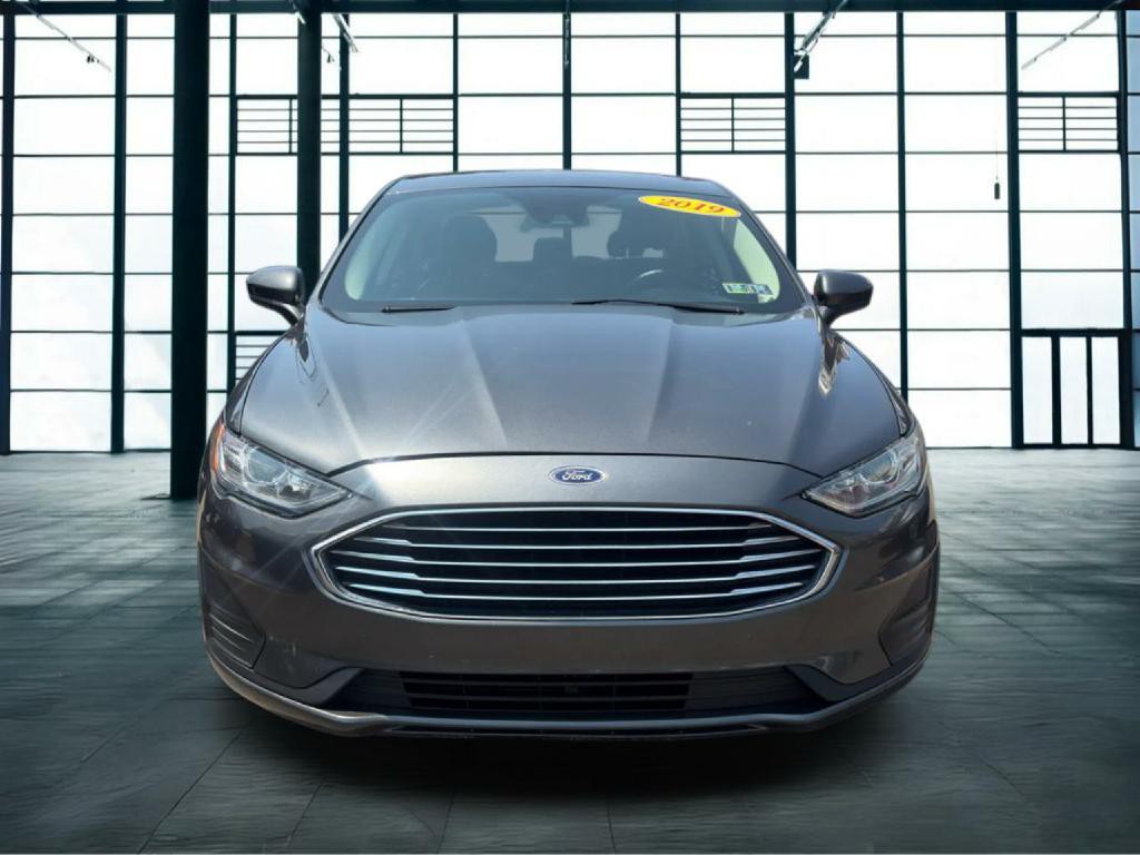 2019 Ford Fusion Image 2