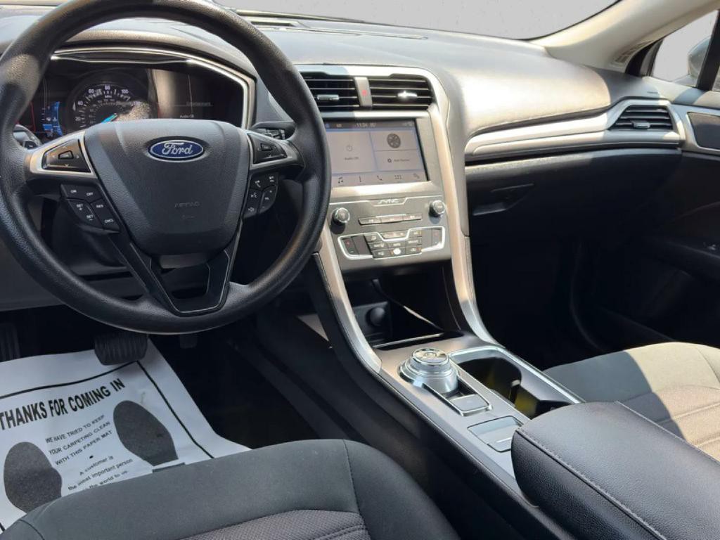 2019 Ford Fusion Image 12