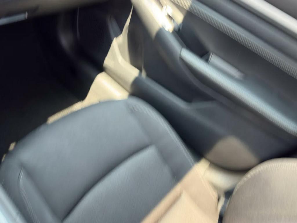 2023 Nissan Altima Image 9