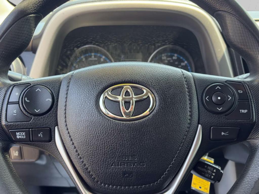 2017 Toyota Rav4 Image 9