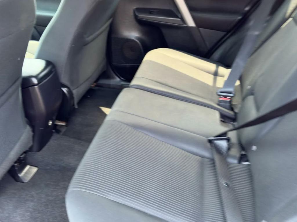 2017 Toyota Rav4 Image 13