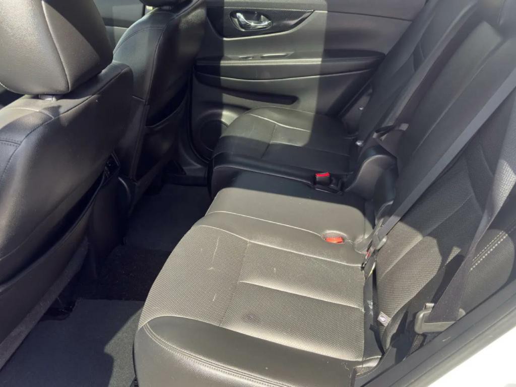 2017 Nissan Rogue Image 11