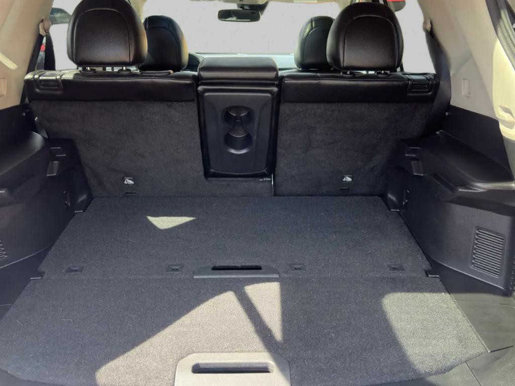 2017 Nissan Rogue Image 12