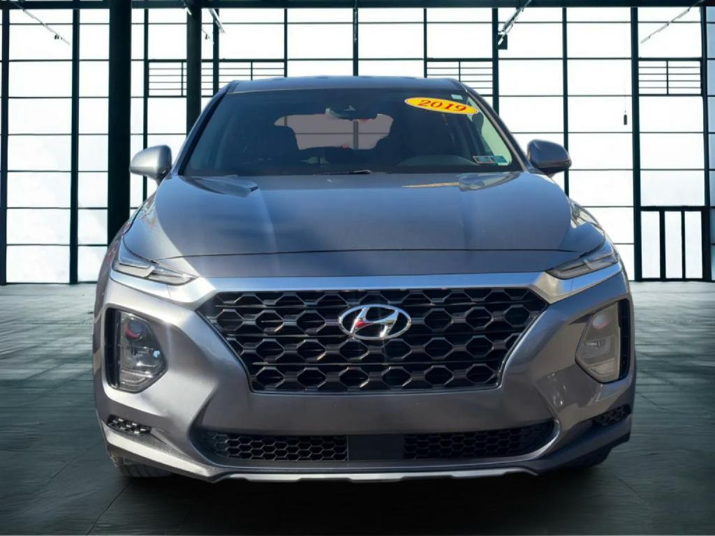 2019 Hyundai Santa Fe Image 2