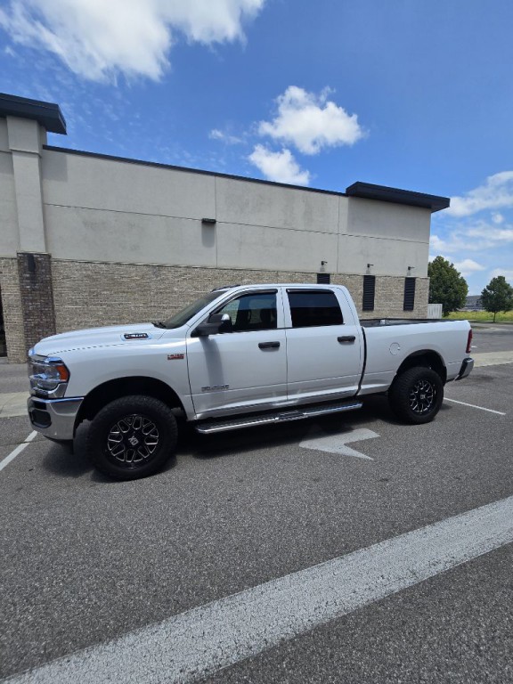 2021 RAM 2500 Image 3