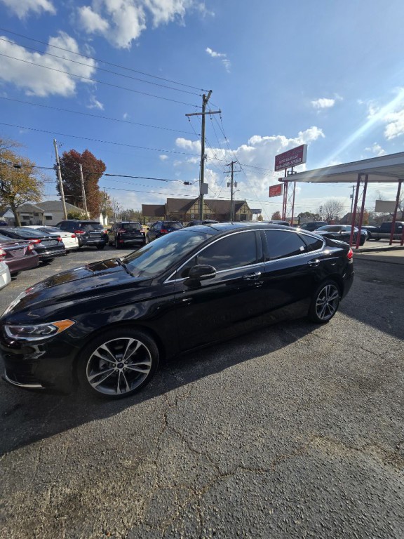 2020 Ford Fusion Image 4