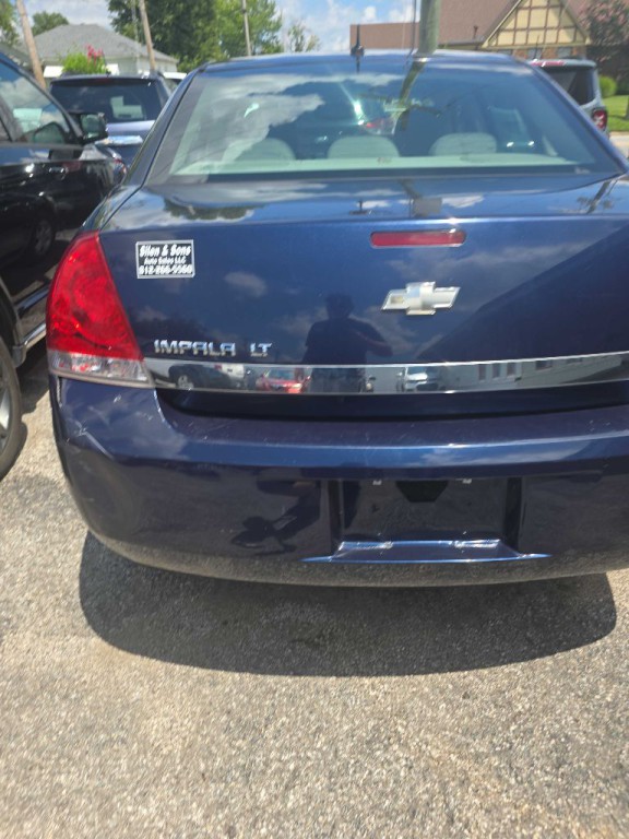 2009 Chevrolet Impala Image 2