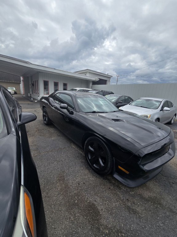 2014 Dodge Challenger Image 2