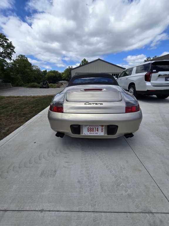 2000 Porsche 911 Image 2