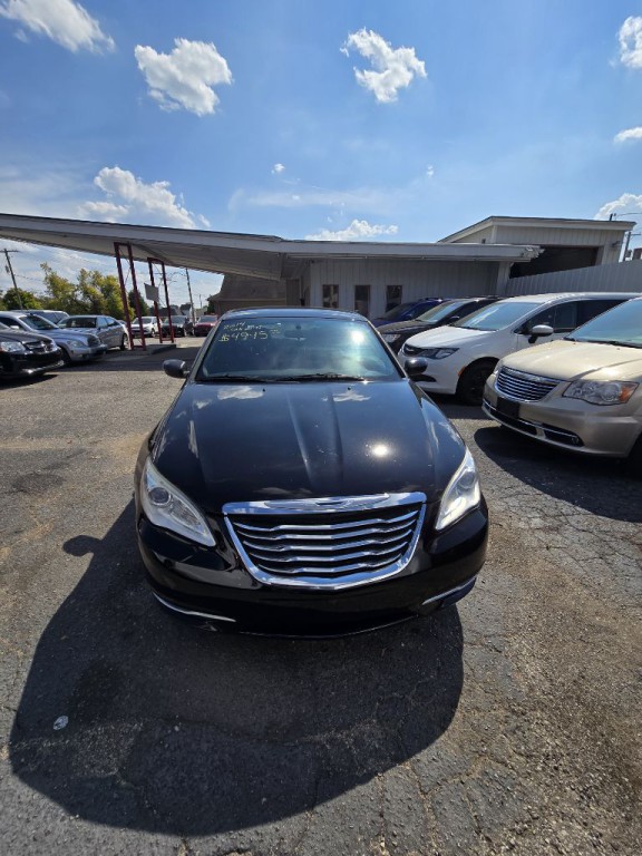 2014 Chrysler 200 Image 3