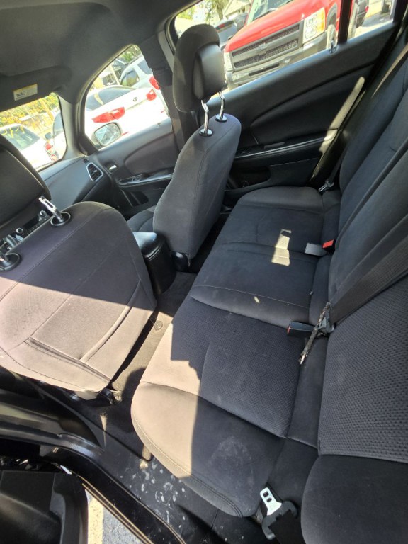 2014 Chrysler 200 Image 6