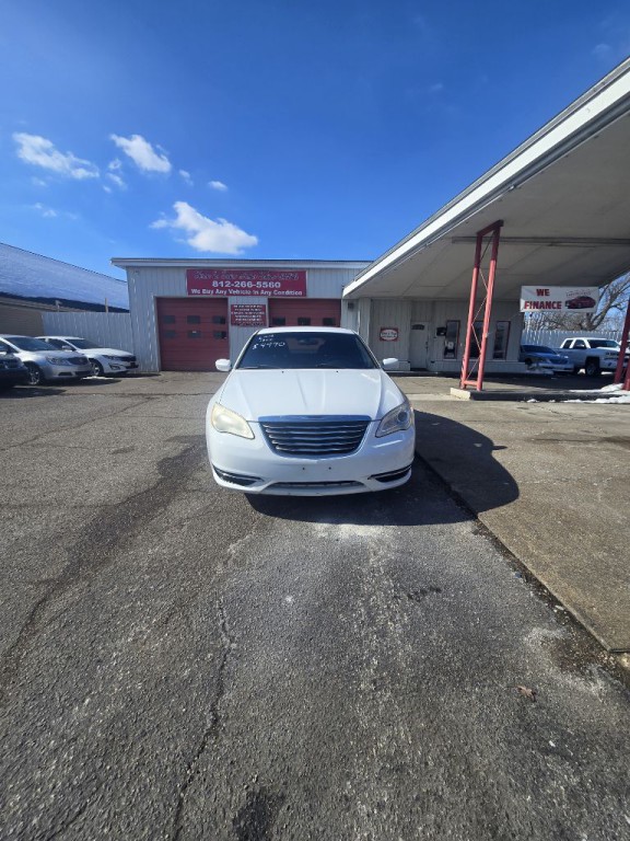 2012 Chrysler 200 Image 8