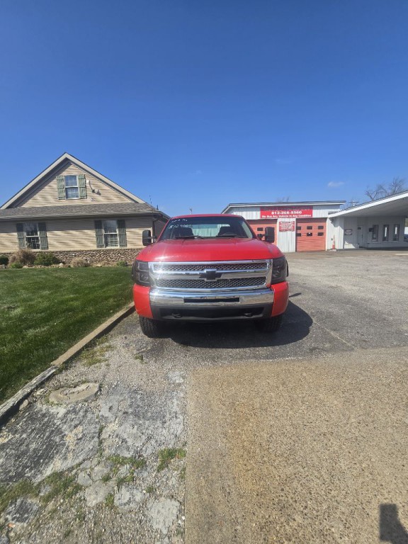 2013 Chevrolet Silverado 1500 Image 2