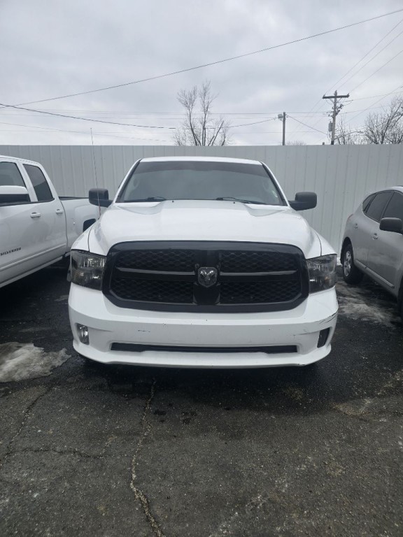 2014 RAM 1500 Image 1