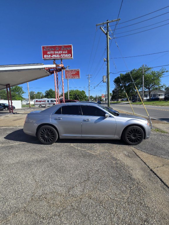 2014 Chrysler 300 Image 5