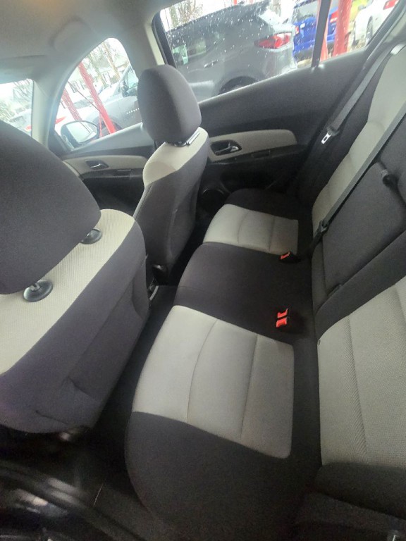 2014 Chevrolet Cruze Image 6