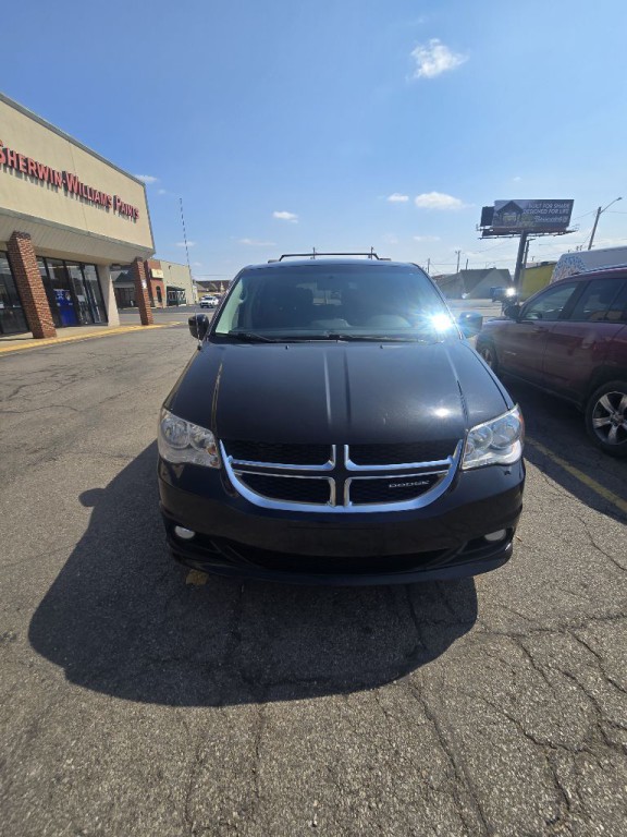 2011 Dodge Grand Caravan Image 4
