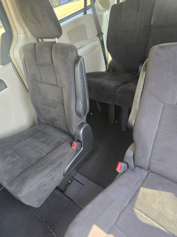 2011 Dodge Grand Caravan Image 6