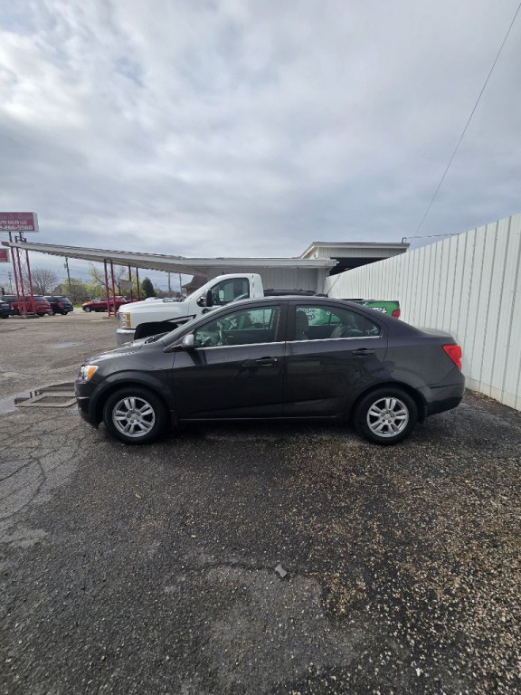 2015 Chevrolet Sonic Image 1