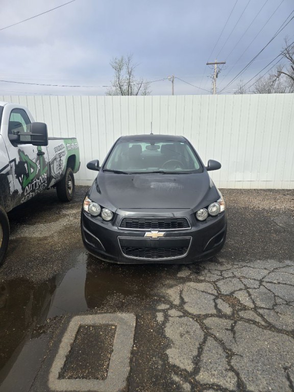 2015 Chevrolet Sonic Image 4