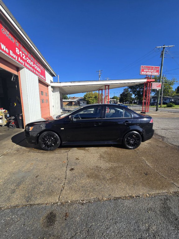 2014 Mitsubishi Lancer Image 2