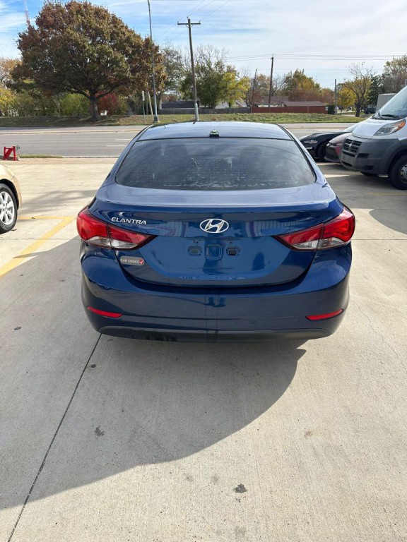 2016 Hyundai Elantra Image 2