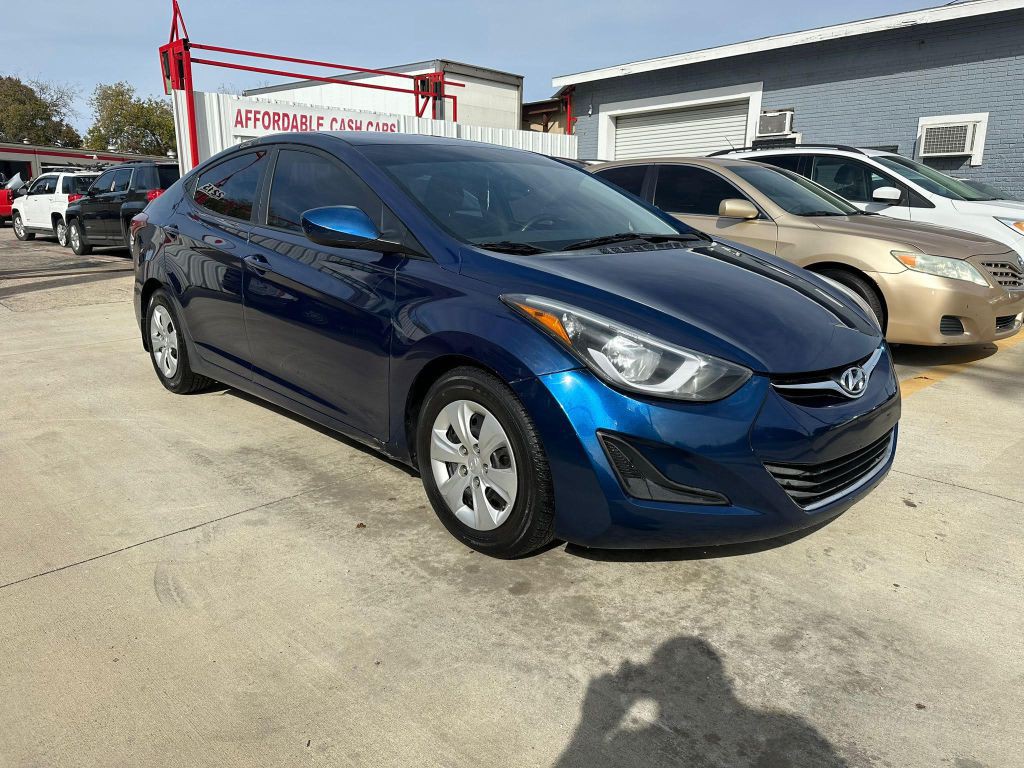 2016 Hyundai Elantra Image 3