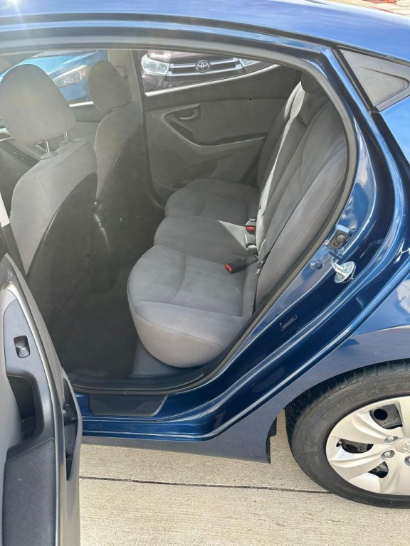 2016 Hyundai Elantra Image 5