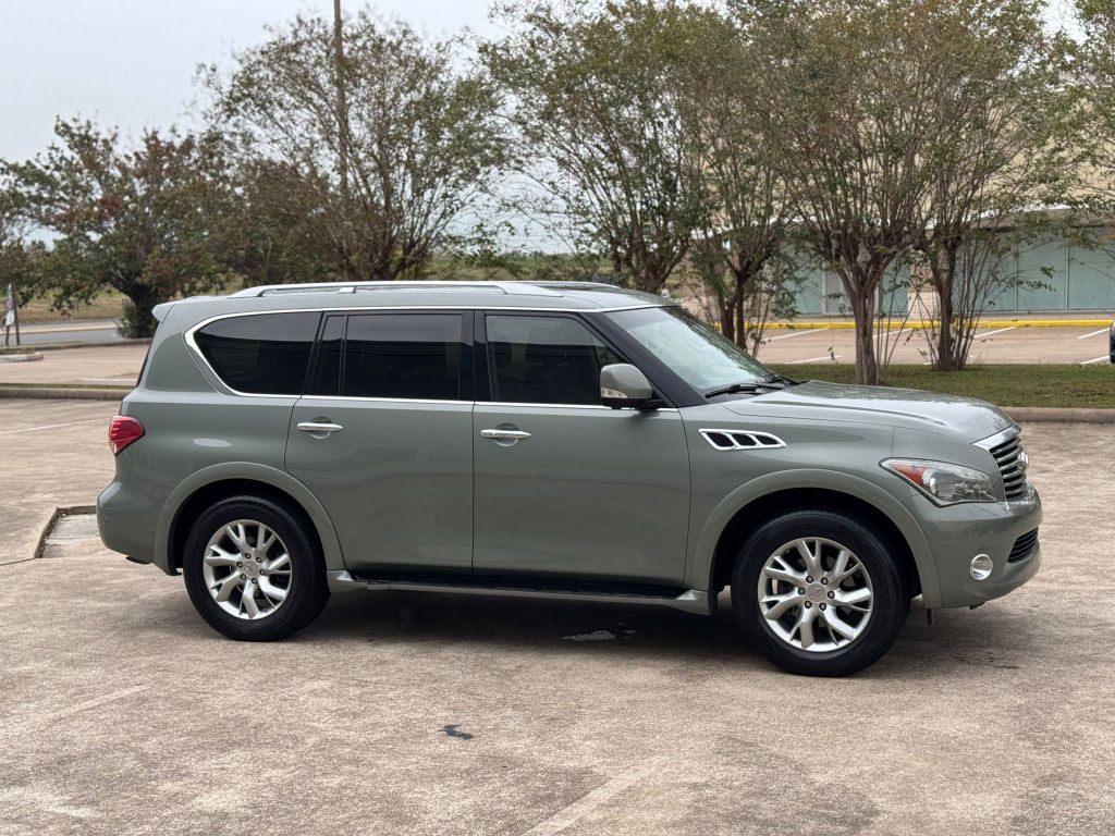 2012 INFINITI QX56 Image 4