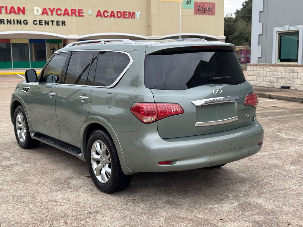 2012 INFINITI QX56 Image 9