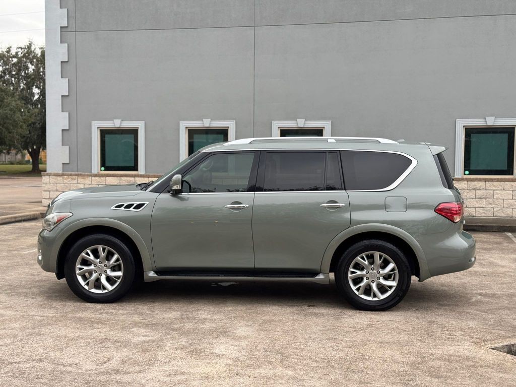2012 INFINITI QX56 Image 11