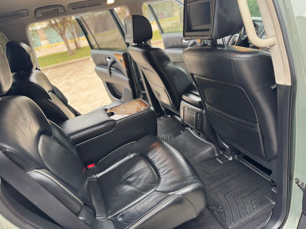 2012 INFINITI QX56 Image 13