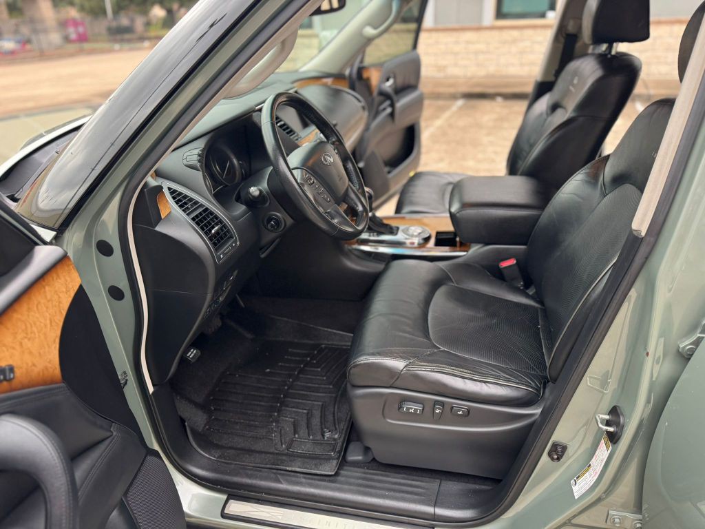 2012 INFINITI QX56 Image 15